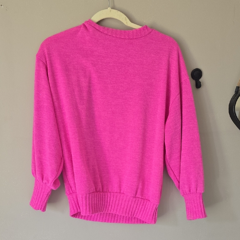 Vibrant Pink Crew Neck Sweater with Ribbed Details